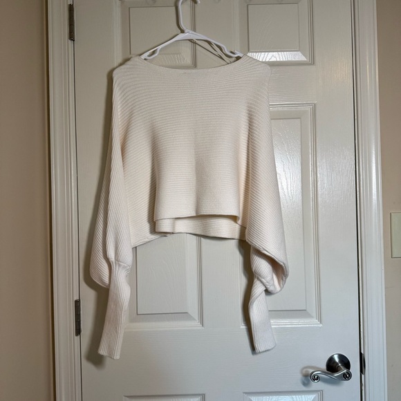 Zara Women's Cream Crew Neck Sweater - Picture 4 of 8